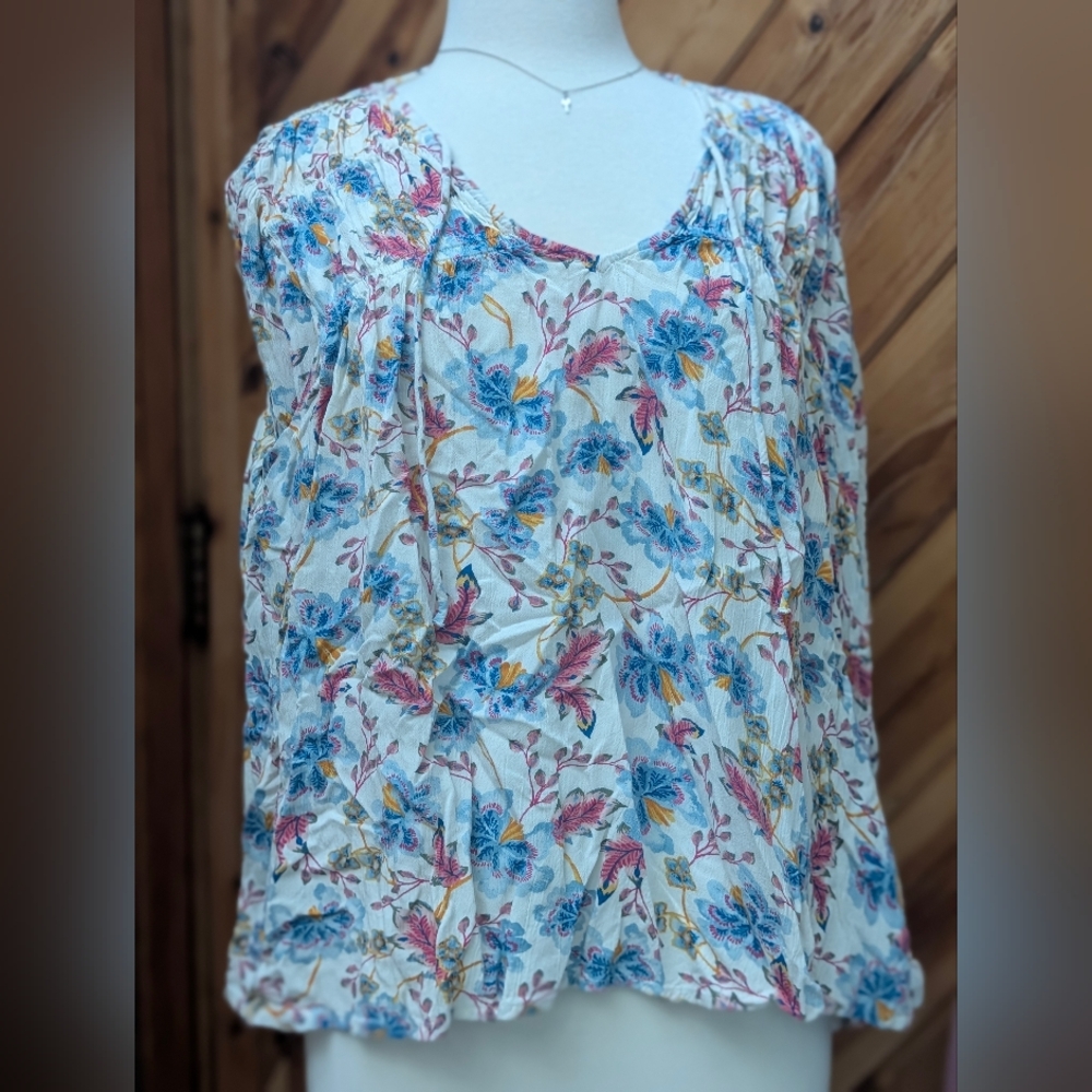 Old Navy Floral Long Sleeve Blouse